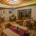 Reva Hotel 2*